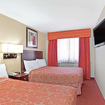 Super 8 By Wyndham Long Island City Lga Hotel New York Luaran gambar